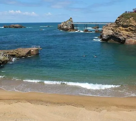 T3 Centre Proche Avec Parking Privatif Апартаменты