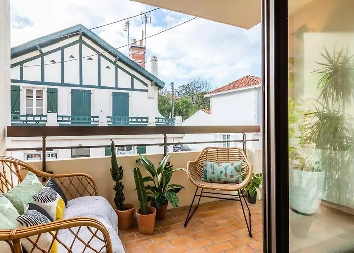 T3 Centre Proche Avec Parking Privatif *